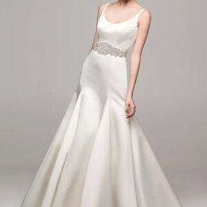 David’s bridal Satin Trumpet Wedding Dress with Pleated Skirt ivory